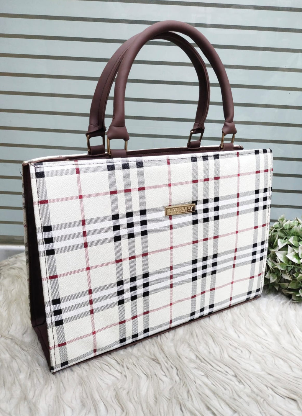 BURBERRY-Inspired Luxury Tote Bags for Women – Stylish & Spacious